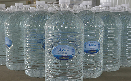 高原城市健康飲水新趨勢：桶裝水在西寧的消費(fèi)選擇與使用建議